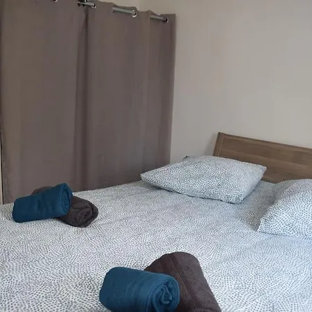 Appartement Elegant T2 A Bron, Tramway A 2Min, Box Parking, 4Personnes Extérieur photo