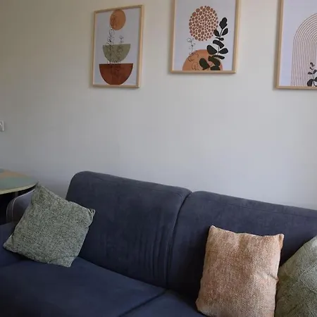 Appartement Elegant T2 A Bron, Tramway A 2Min, Box Parking, 4Personnes Extérieur photo